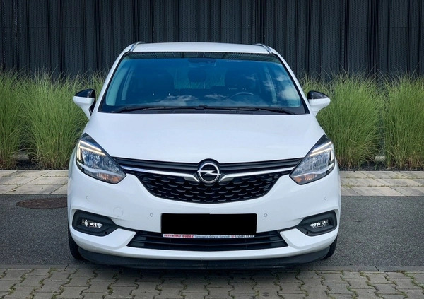 Opel Zafira cena 46800 przebieg: 220000, rok produkcji 2018 z Nowe Miasto nad Pilicą małe 232